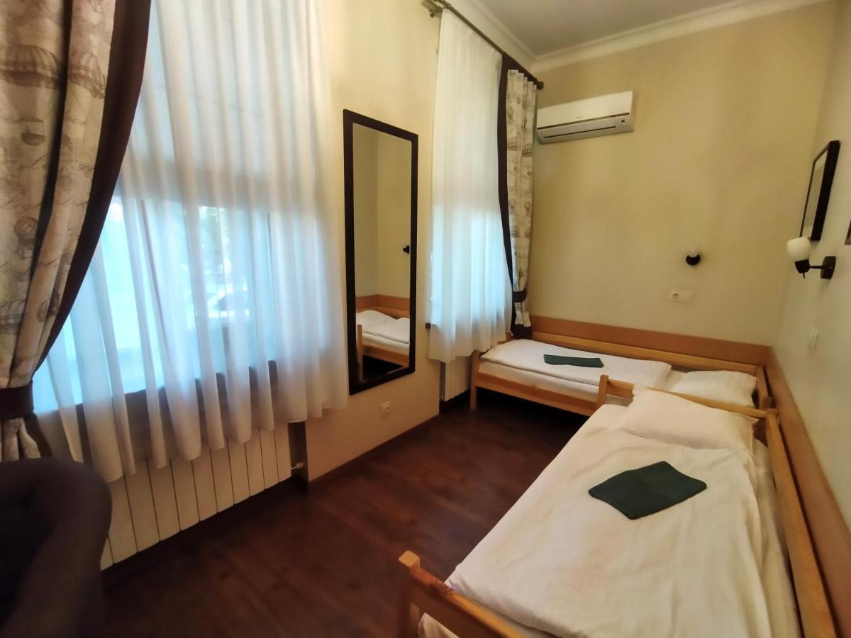 Hotel Belokorichi Kiev Esterno foto
