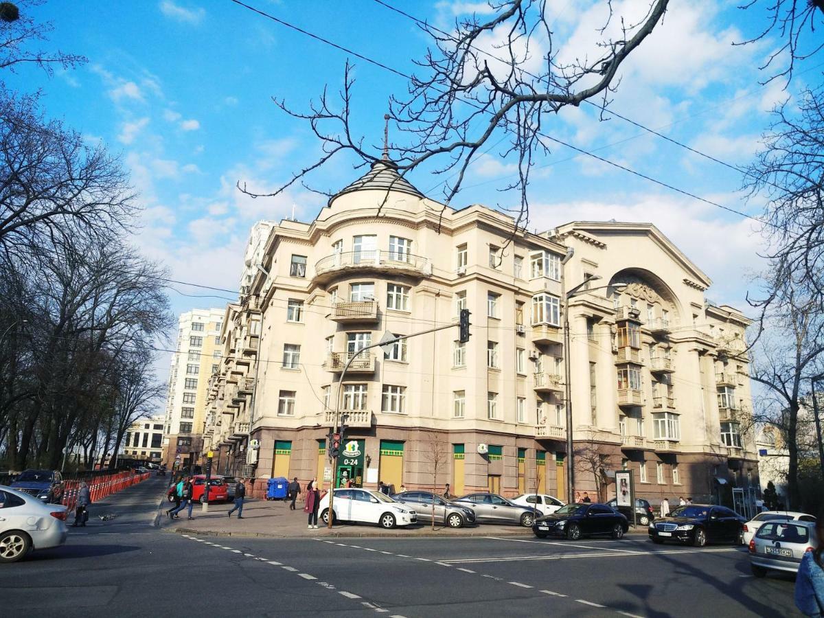 Hotel Belokorichi Kiev Esterno foto