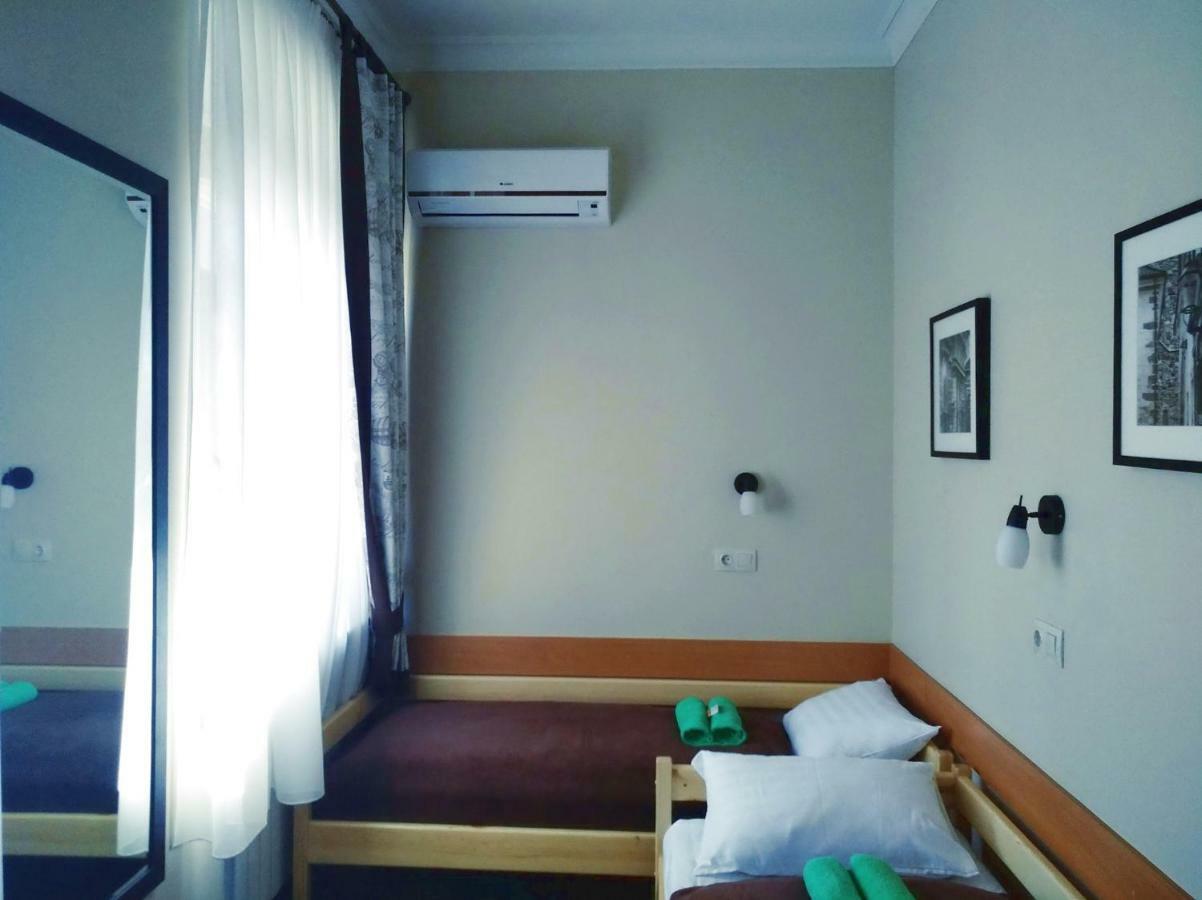 Hotel Belokorichi Kiev Esterno foto